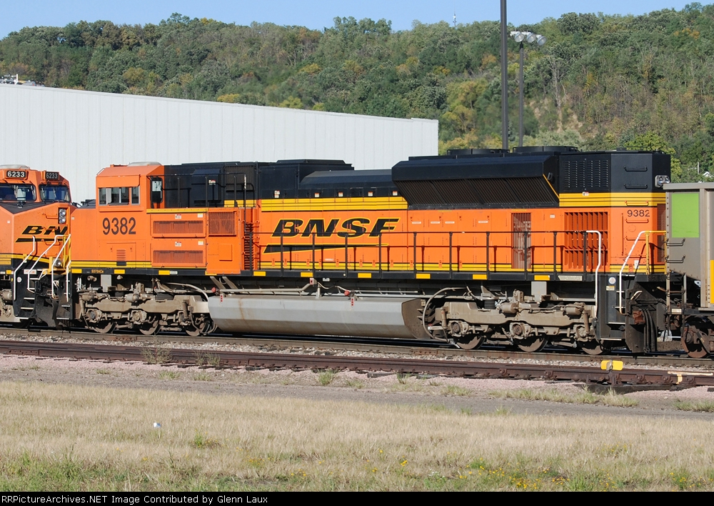 BNSF 9382